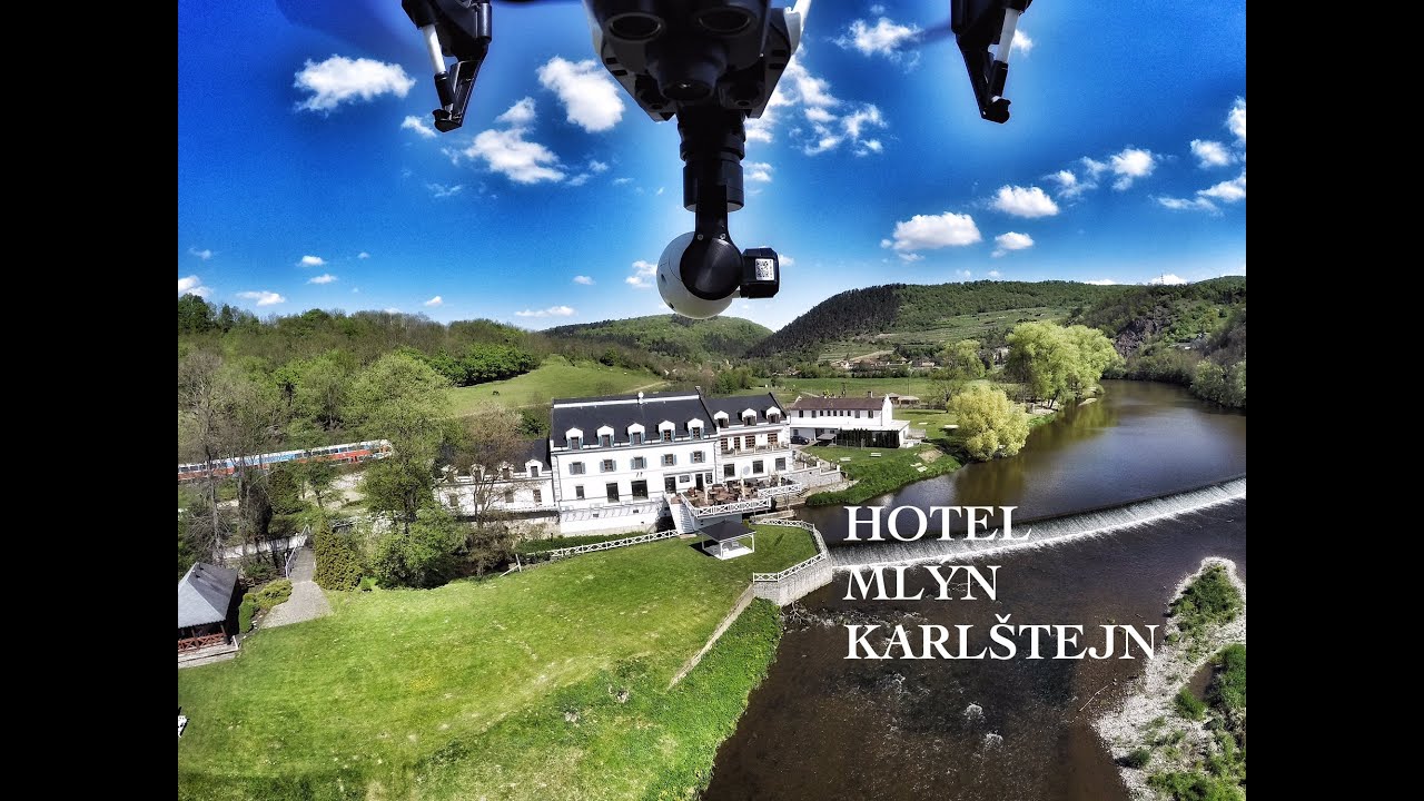 FLYINGEYES.TV - HOTEL MLÝN Karlštejn 2K