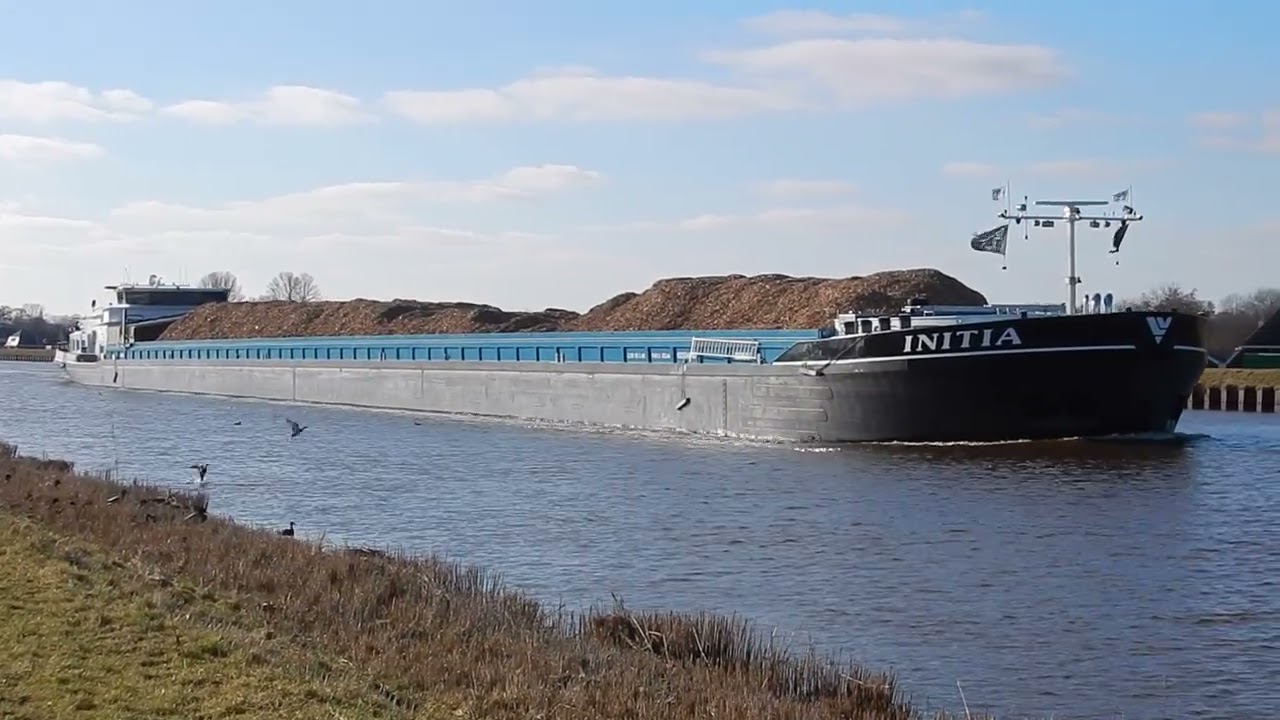JOEKEL Van Een 'INITIA'(135m) Van Beide Kanten Bekeken Vandaag* - #3559NL
