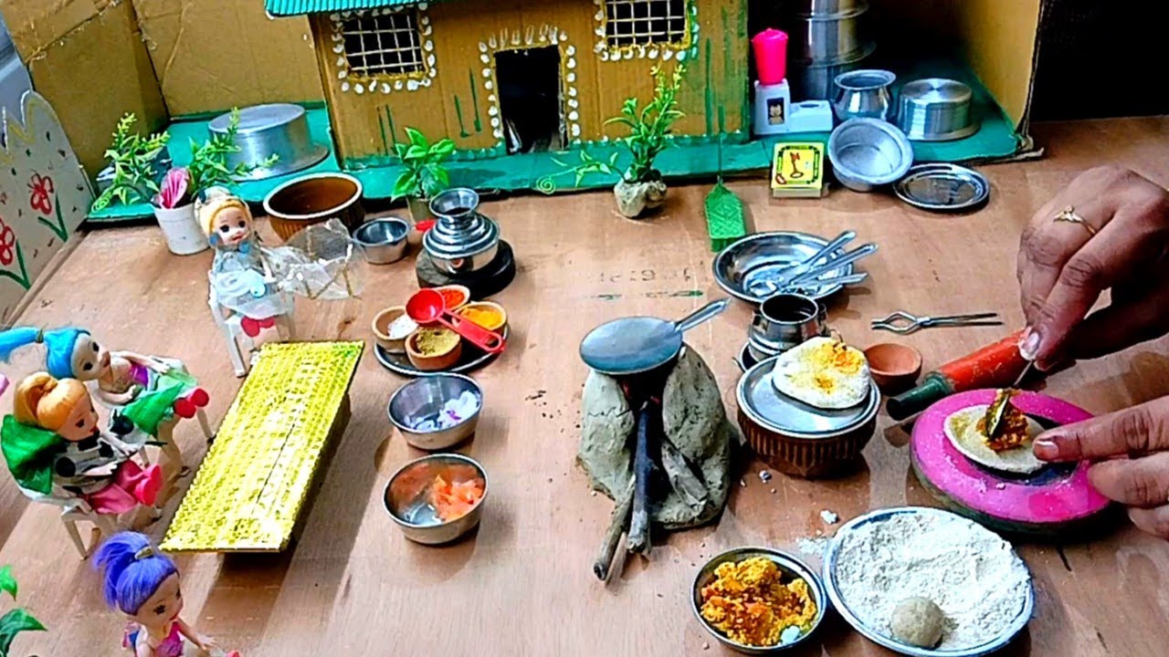 छोटे-छोटे बर्तनों में पनीर के बहुत ही टेस्टी छोटे-छोटे  cute से पराठे/miniature cooking videos