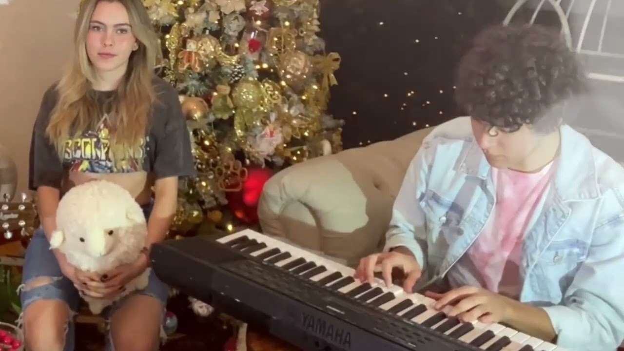 Polluelos Nathan, Emiliano y paula cover todavia matisse