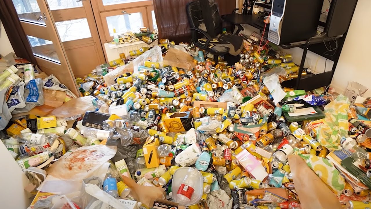 Cleaning an extremely cluttered house for FREE!【Household Cleaning】