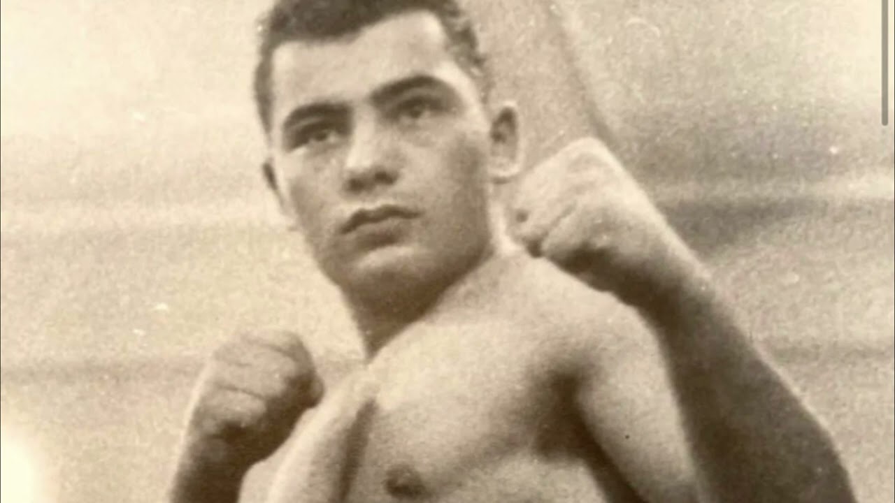 DID YOU KNOW PAULIE ROCKY'S BROTHER IN LAW WAS A 17-0 PRO BOXER IN REAL LIFE? ESNEWS