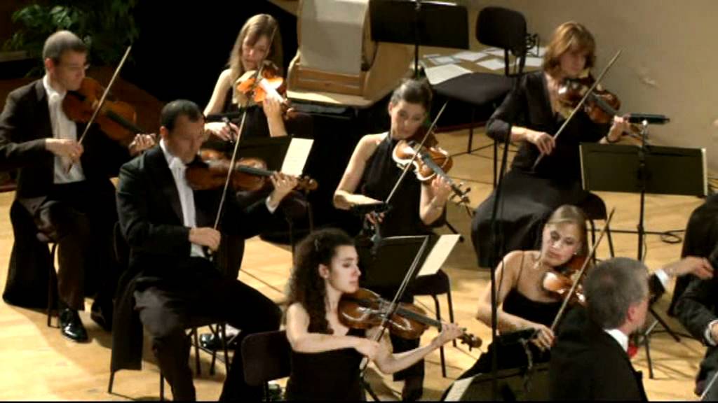 J. Chr. Fr. Bach Symphony in D Minor - Reinhard Göbel & Budapest Festival Orchestra