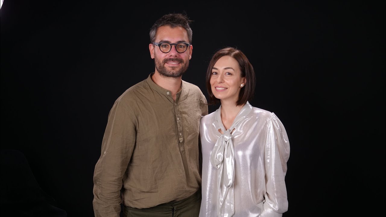 &bdquo;Păm&acirc;ntul r&acirc;de prin flori&rdquo; - Dhaniel Nora