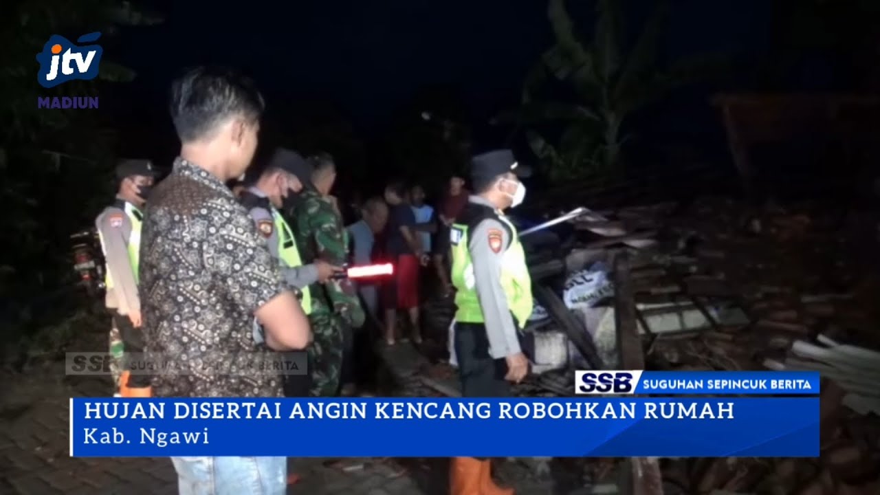 NGAWI - Hujan dan Angin Kencang Terjang Rumah Warga Hingga Roboh