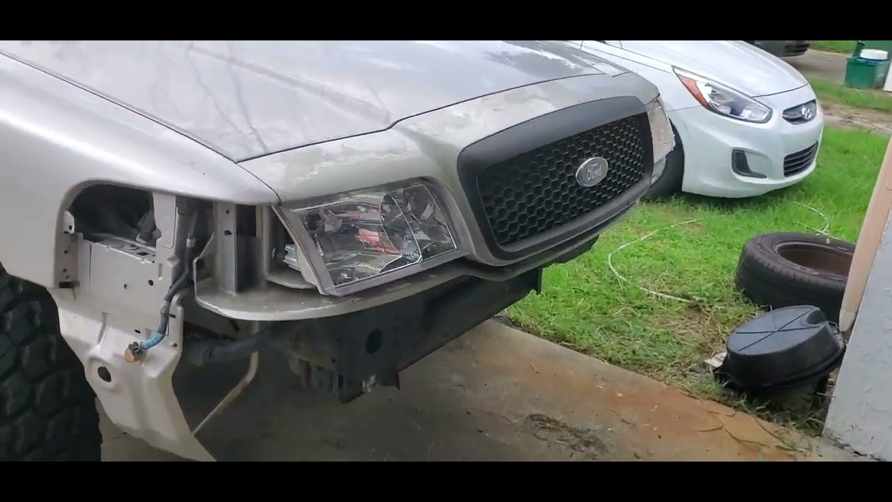 2004 Lifted Crown Vic P71