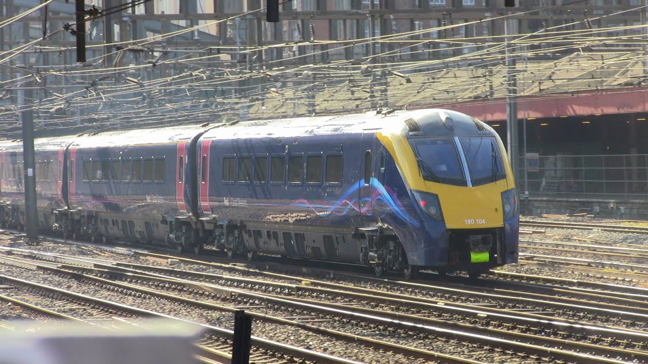 (HD) Rush Hour at Royal Oak (Paddington) and Hanwell 28/05/2015