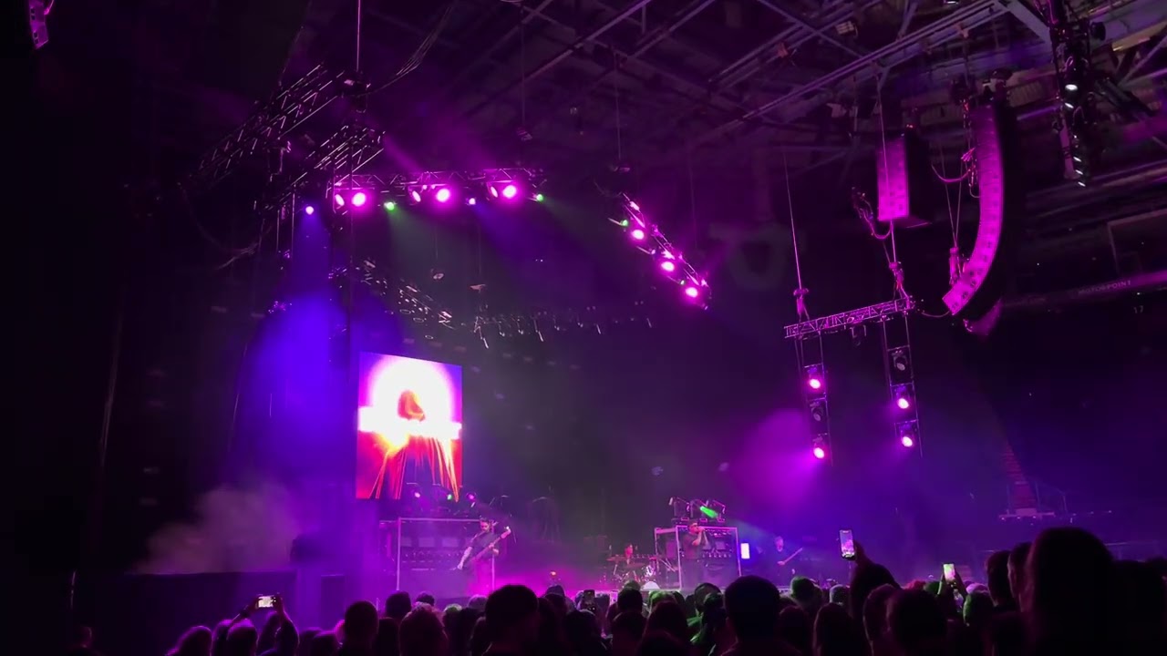 Creature in the black night - Dayseeker live at the Nottingham Motorpoint Arena 6/2/26