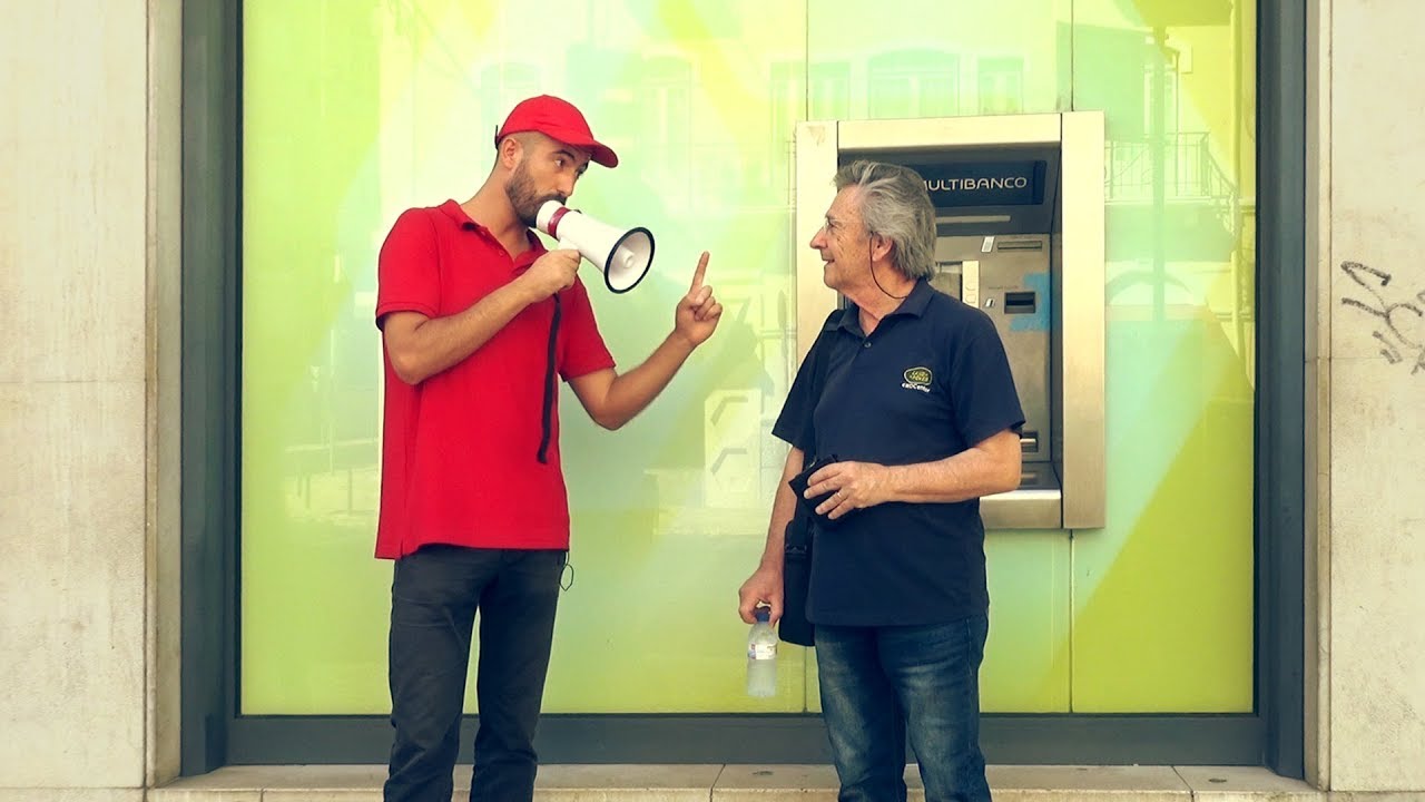O AUXILIAR DE MULTIBANCO