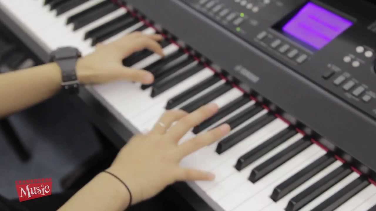 Yamaha DGX-650 Portable Grand