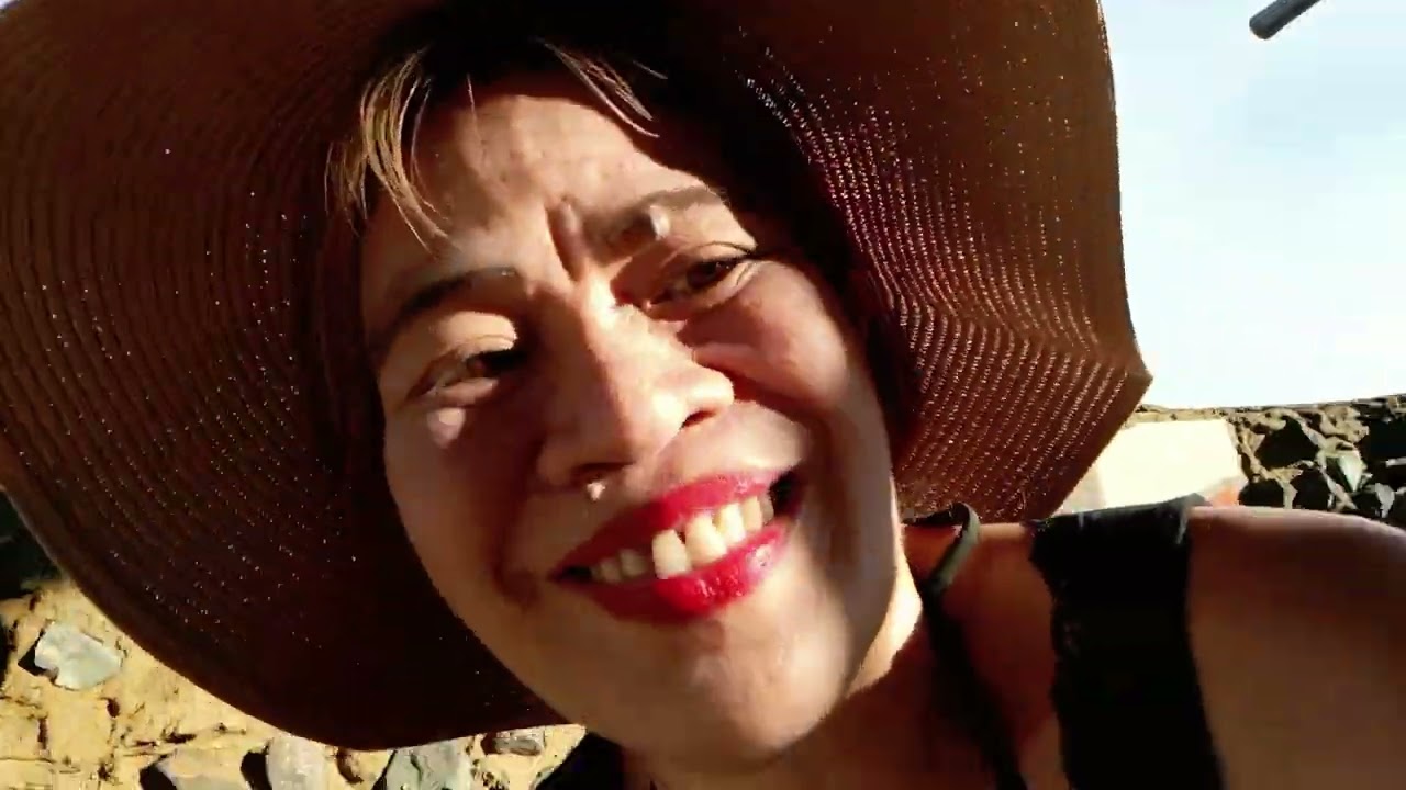 Deto kami sa Zambales resort kasama pamily  friends