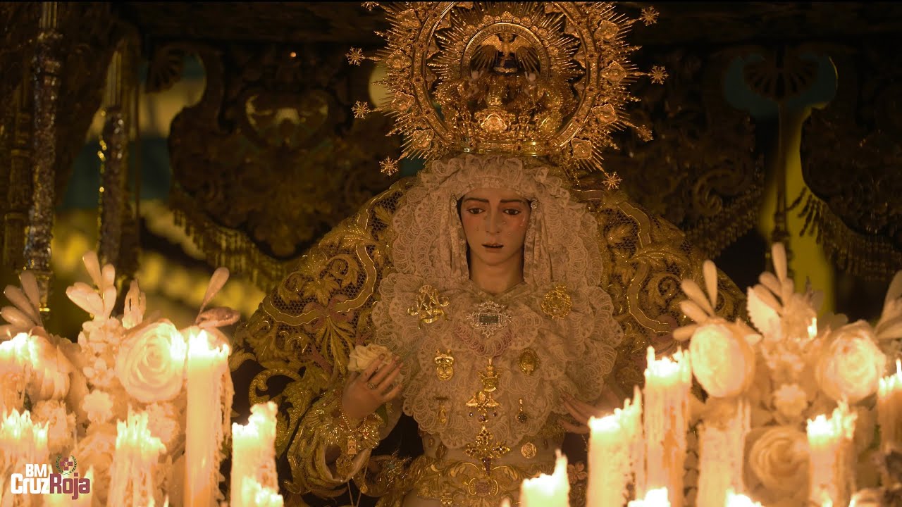 [4K] ENTRADA de la Virgen del ROCÍO en la Iglesia de SANTIAGO | Procesión Coronación Canónica 2025