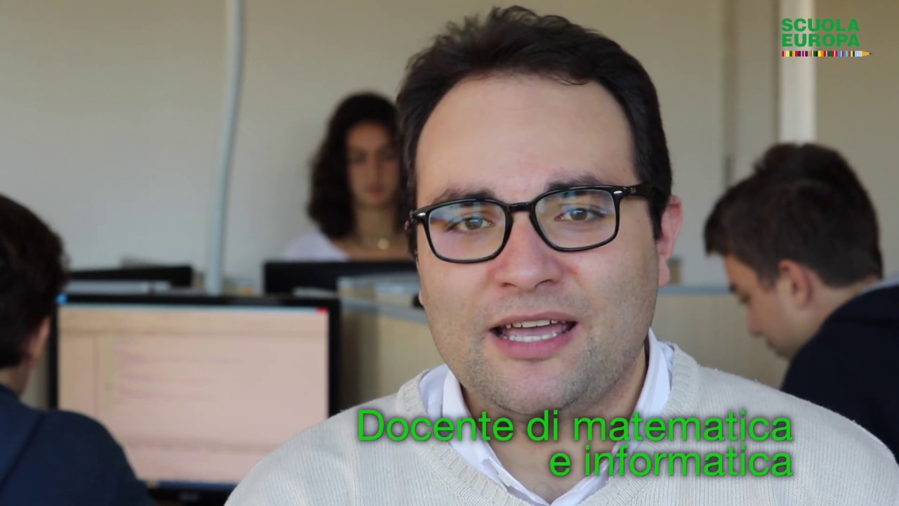 Lab di informatica al Liceo Scientifico di Scienze Applicate