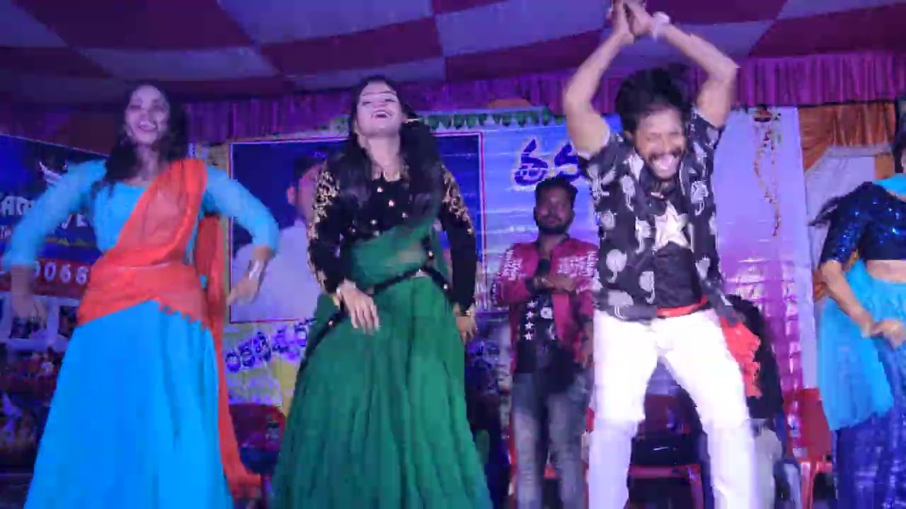 Mugguru Monagallu | Chamanthi Puvva Puvva మెగాస్టార్ చిరంజీవి #dance Madhavevents nellore 9000068906