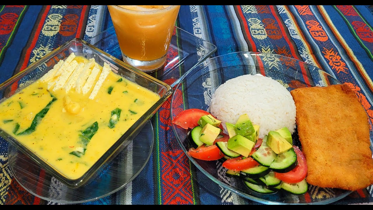 ALMUERZO COMPLETO Locro de espinaca, ensalada de de aguacate y pescado apanado,  #comidaecuatoriana