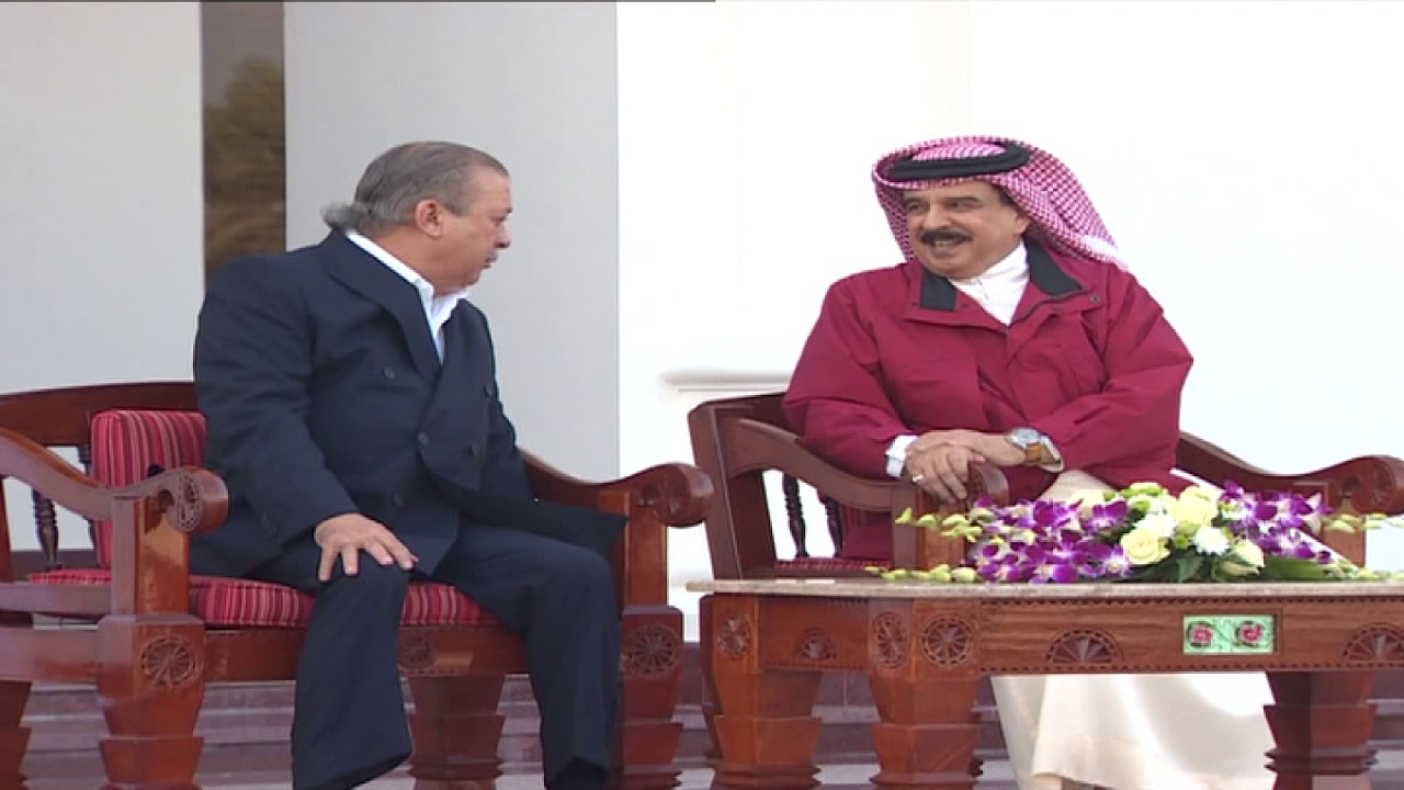 جلالة الملك المفدى وجلالة السلطان ابراهيم يشهدان عرضا للخيل العربية البحرينية الأصيلة 28/11/2017