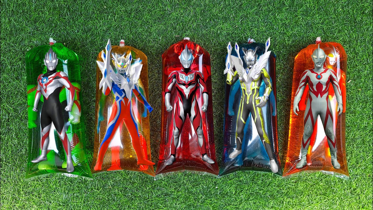 Ultraman Toys in Colored Plastic | Ultraman Orb, Ultraman Zero, Ultraman Geed, Ultraman Belial
