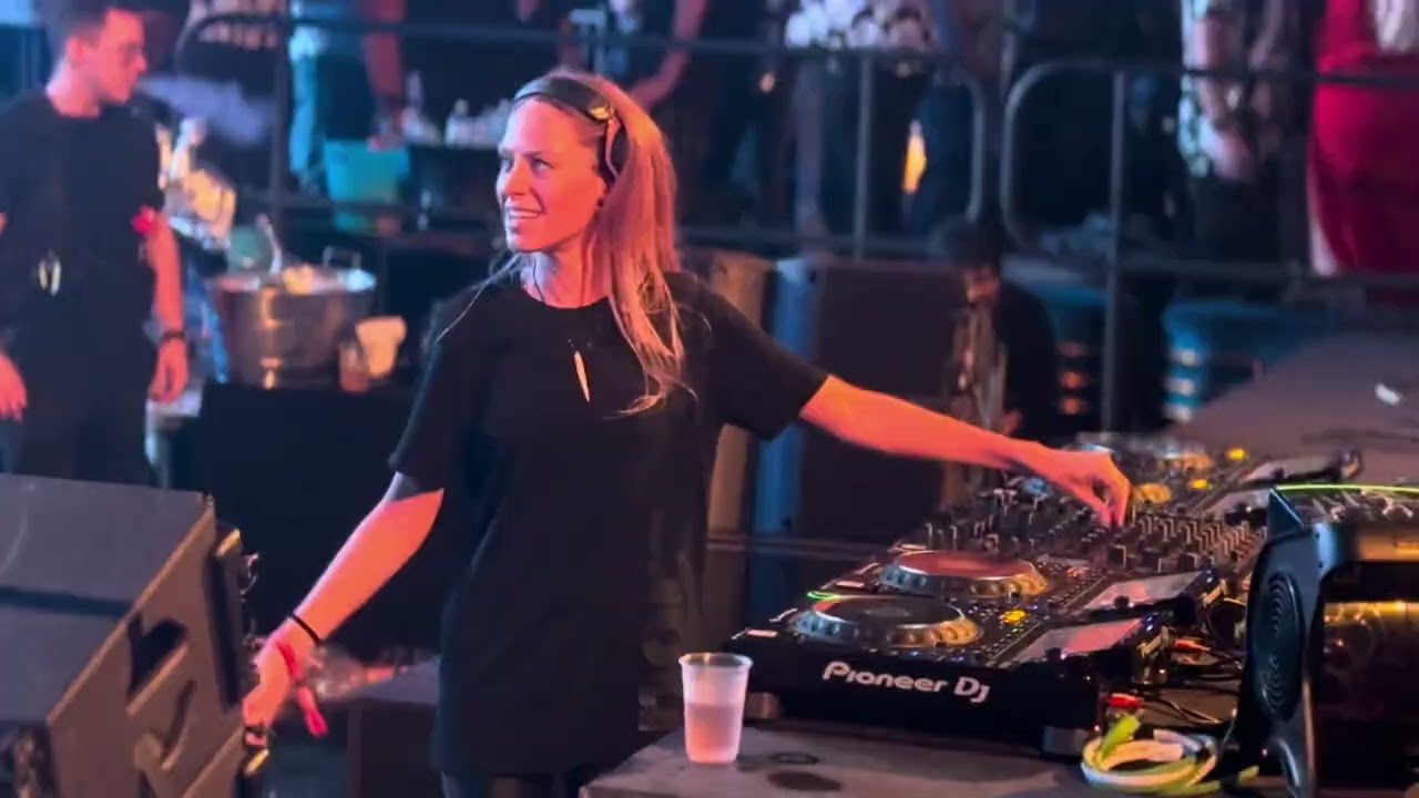 Nora En Pure NYE 2024 at Factory Town Miami