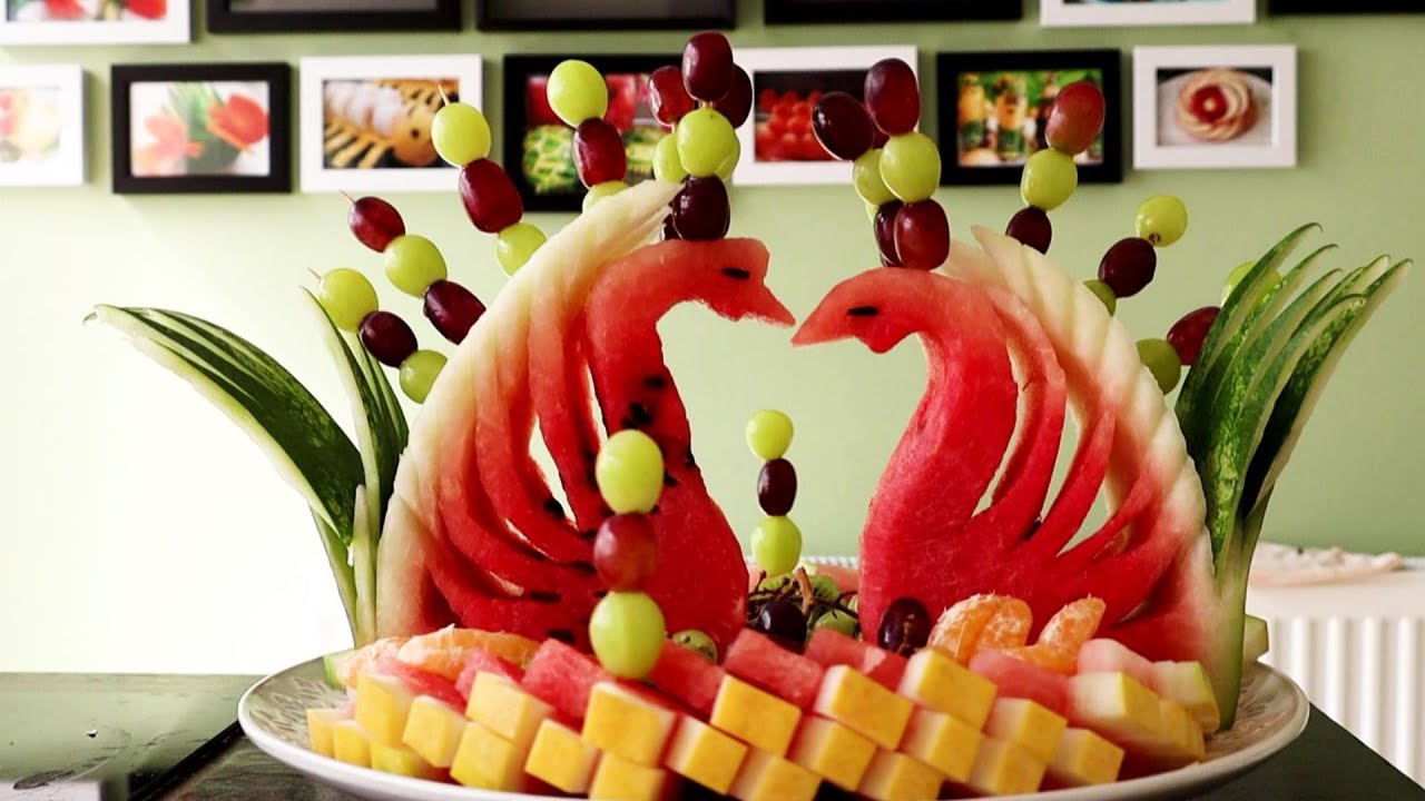 DIY Fruit Art | Simple Watermelon Swan Tricks🍉🍉