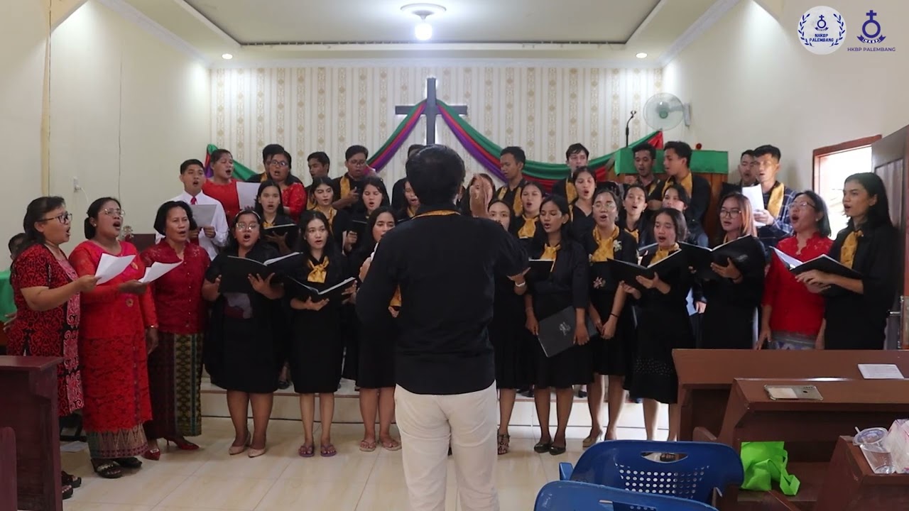 Ngolu Parsorion Sai Muba Do - NHKBP Palembang Choir & Punguan Ina HKBP Betania Babat Toman