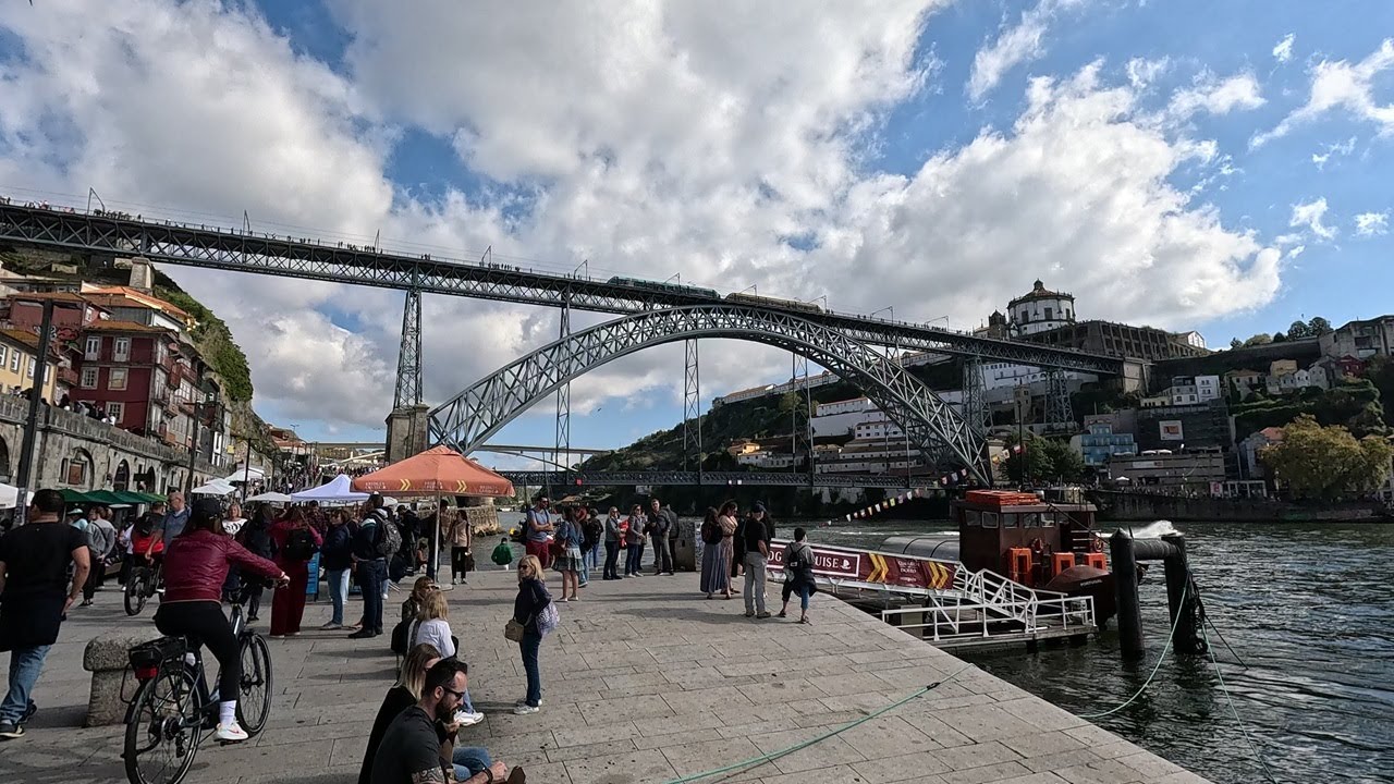 ⁴ᴷ⁶⁰ Walking Porto, Portugal: Cais da Ribeira to Pra&ccedil;a do Infante Dom Henrique