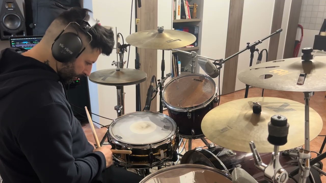 Calcutta Paracetamolo drum cover