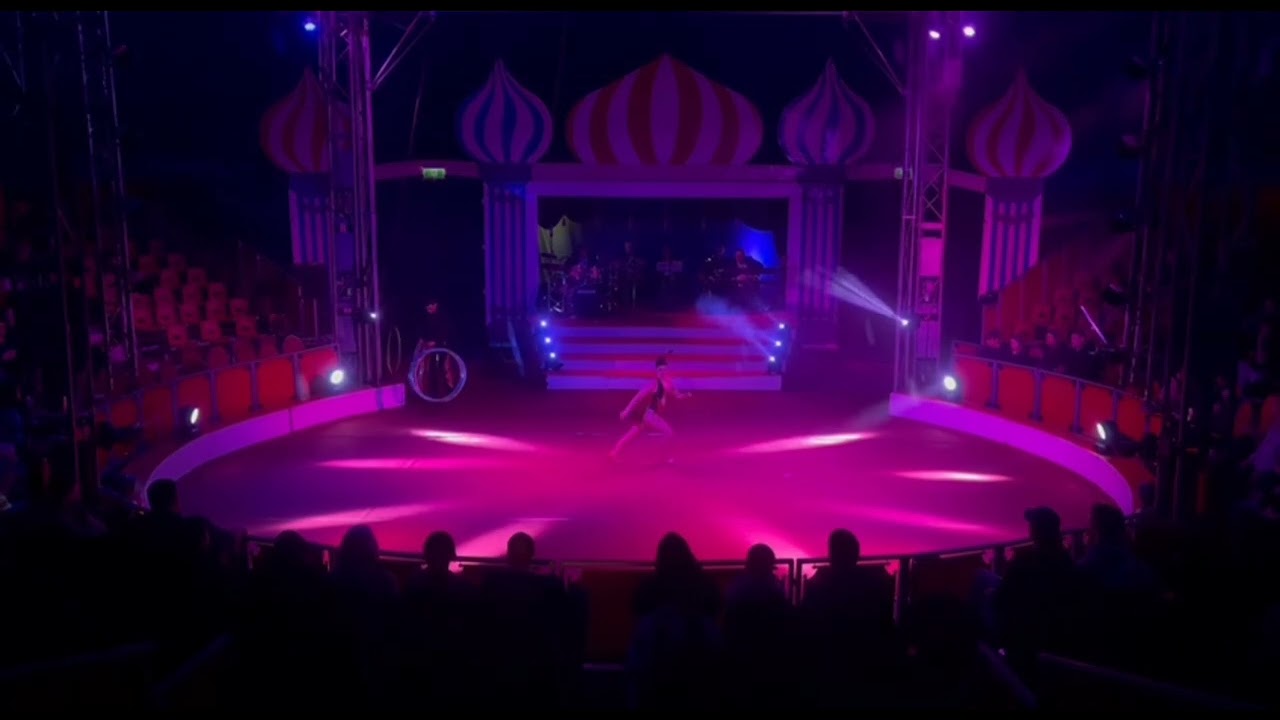 New Performance Hula Hoop. Winter circus Alemania 2026. 