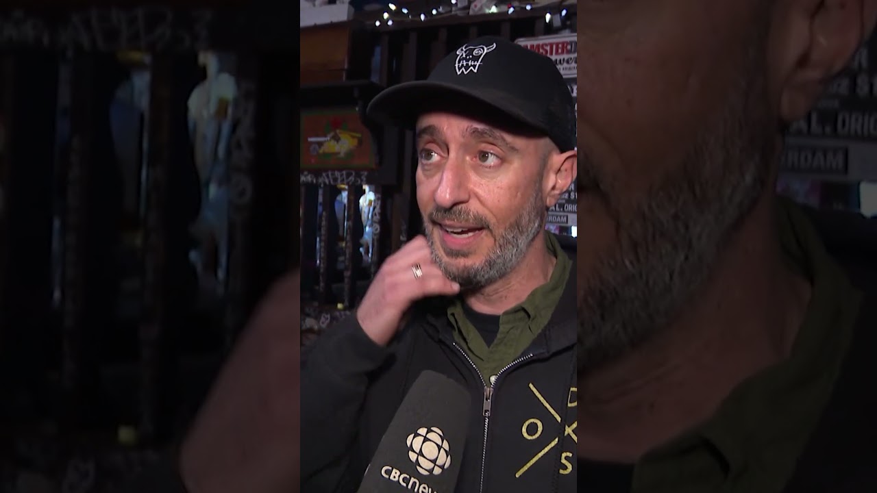 Toronto bar receives warning from Jays team on using team logo for promo