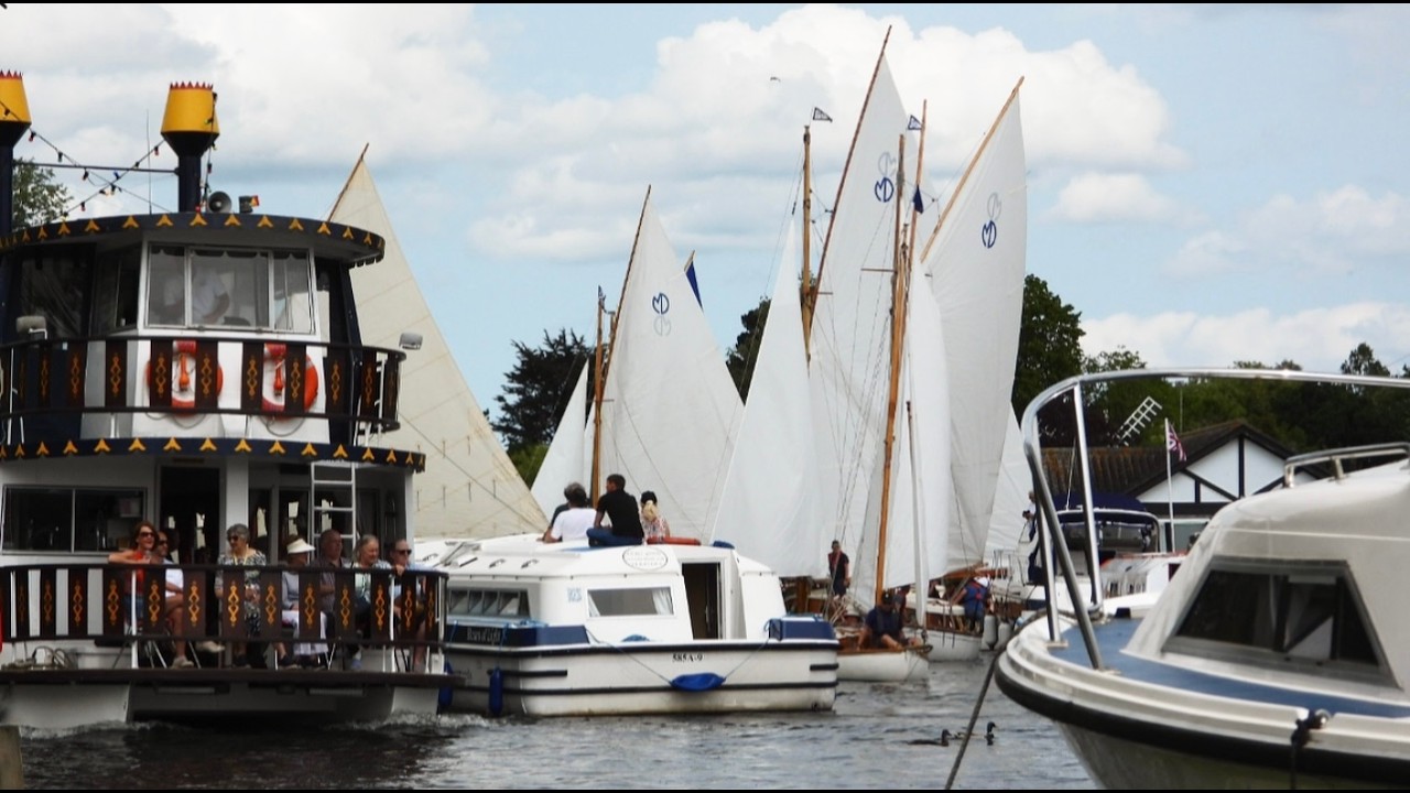 Chaos as cruisers and day boats maneuver through competitors in the 3 Rivers Race