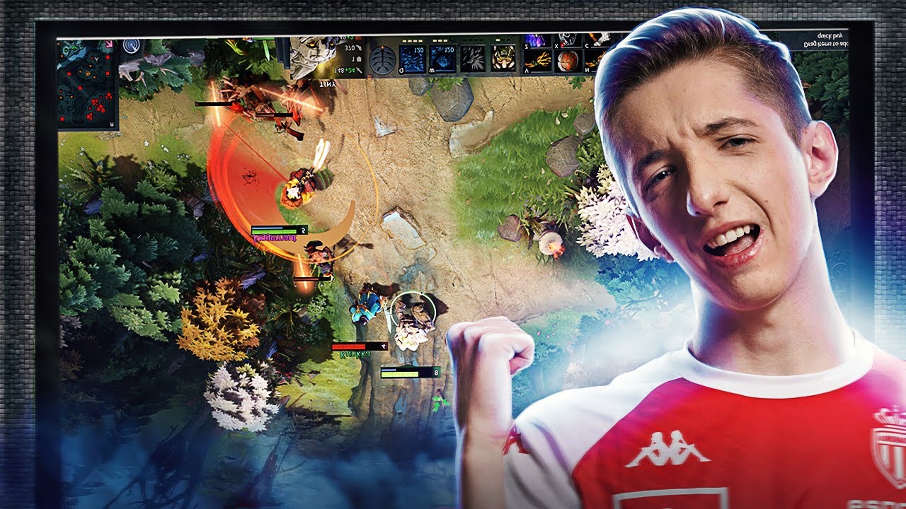 Игроки AS Monaco Gambit играют с перевернутыми экранами
