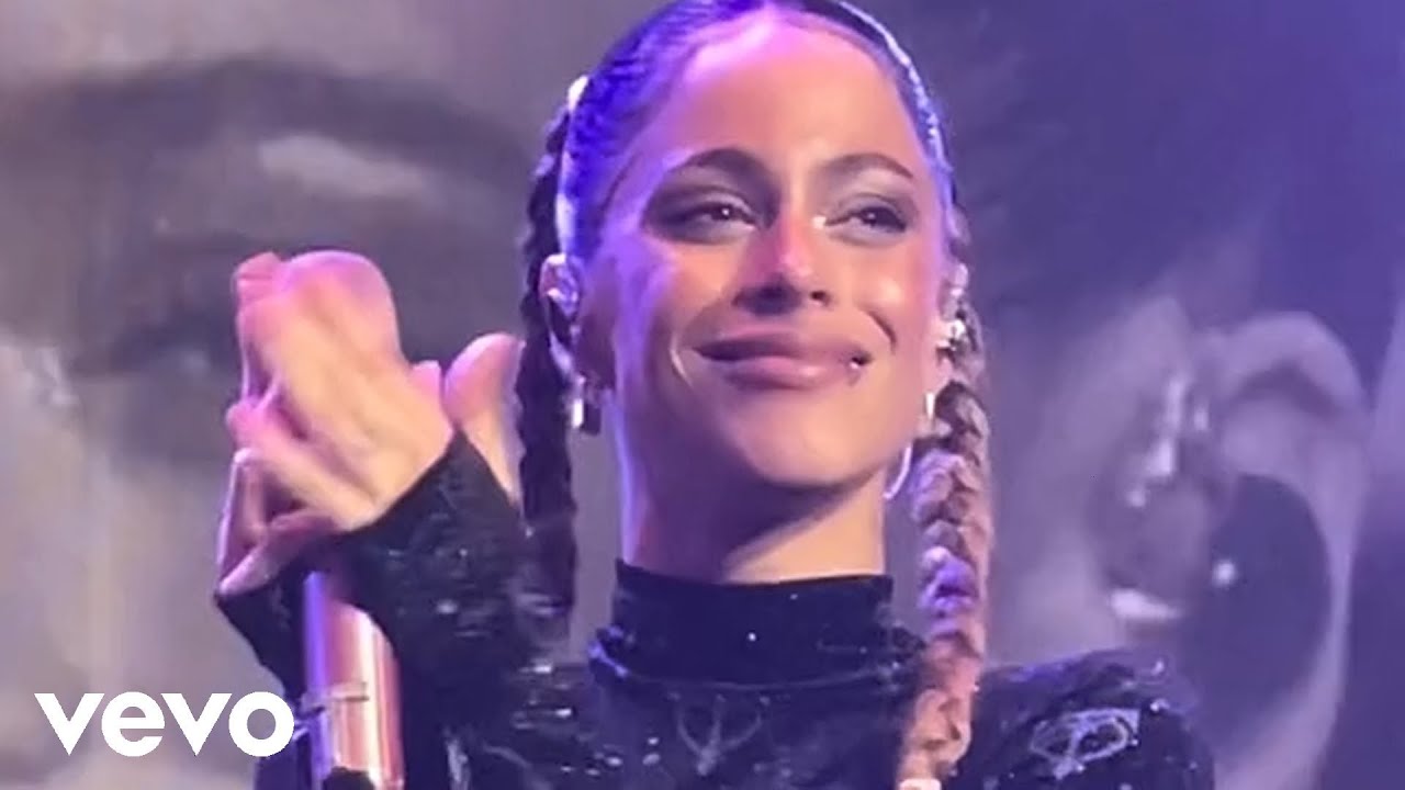 TINI - Coraz&oacute;n Partio (Live at Plaza de Toros Los Califas, C&oacute;rdoba, Espa&ntilde;a Tour 2023)