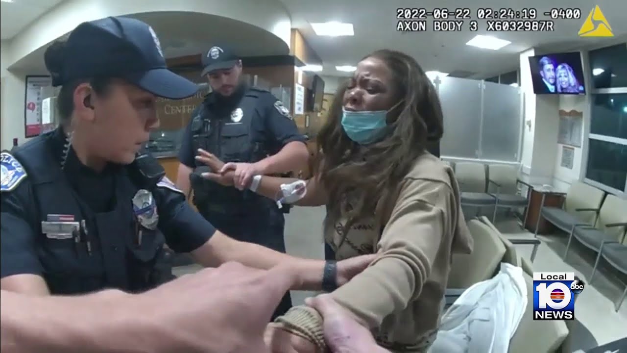 Florida police officers arrest a woman with a loaded gun in her purse