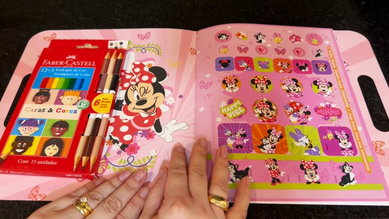ASMR: FOLHEANDO REVISTA DA MINNIE E COLORINDO DESENHOS