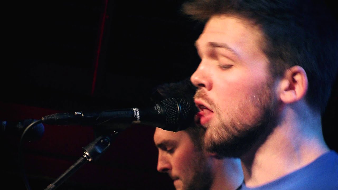 Art Zone: The Hollers perform 