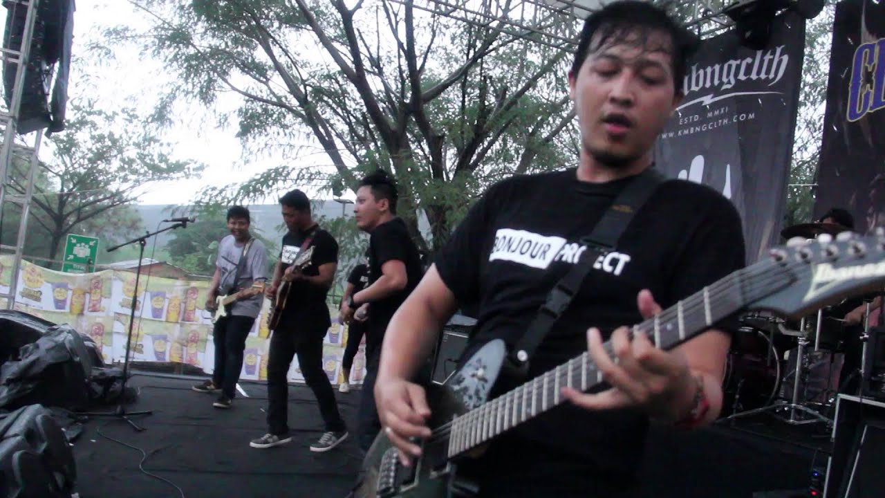 MELODY MAKER  EMPIRE (OFFICIAL MUSIC VIDEO)
