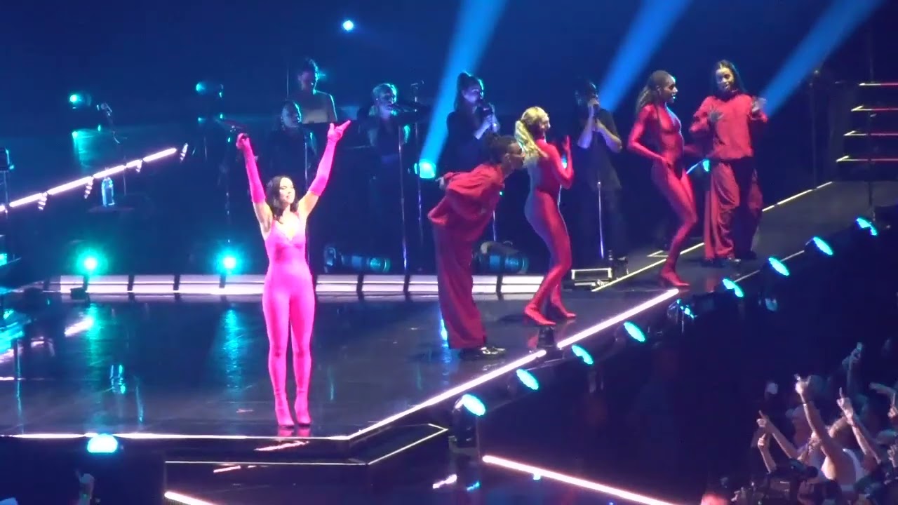 Dua Lipa - Be the one - Live - Lanxess Arena Köln Cologne 12.05.2022