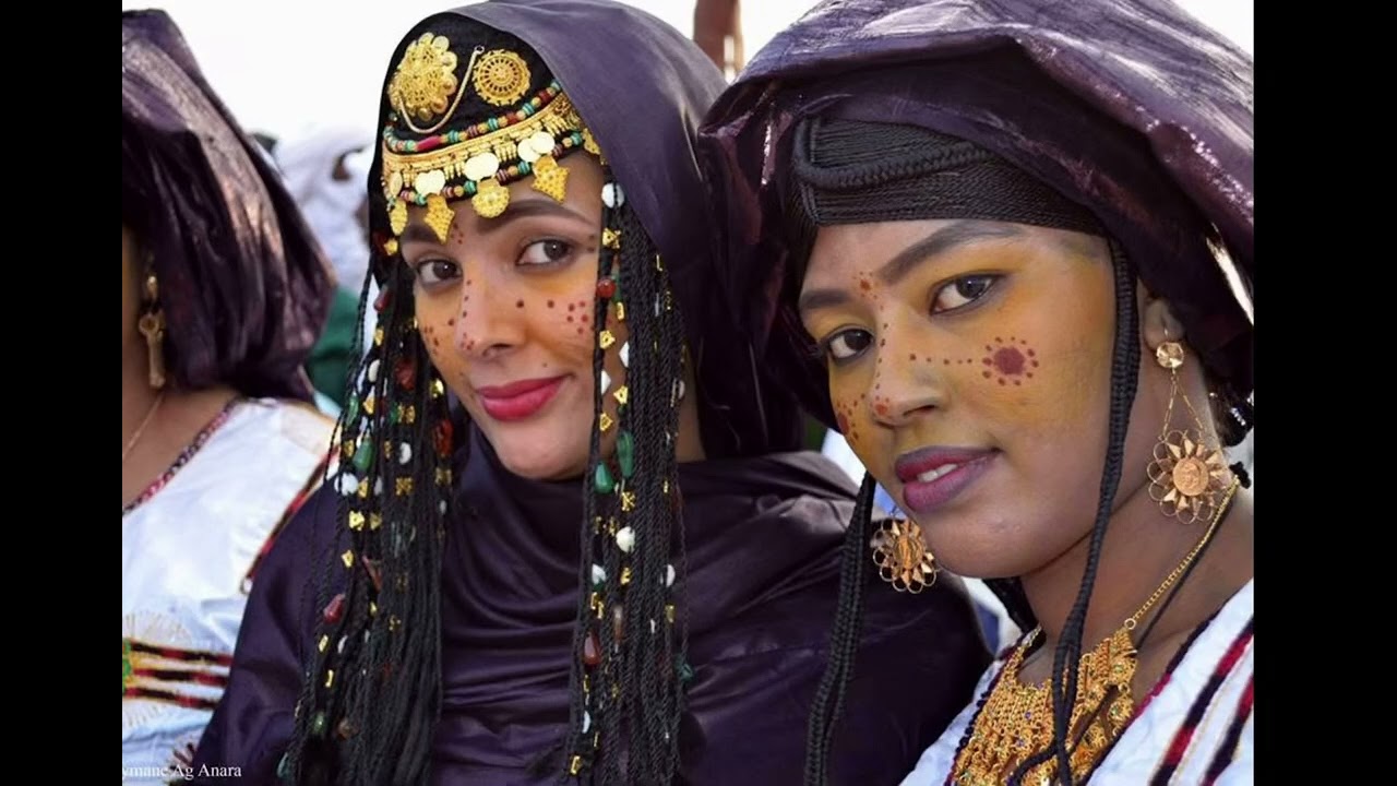 Femme tamacheq, reine de la beauté.