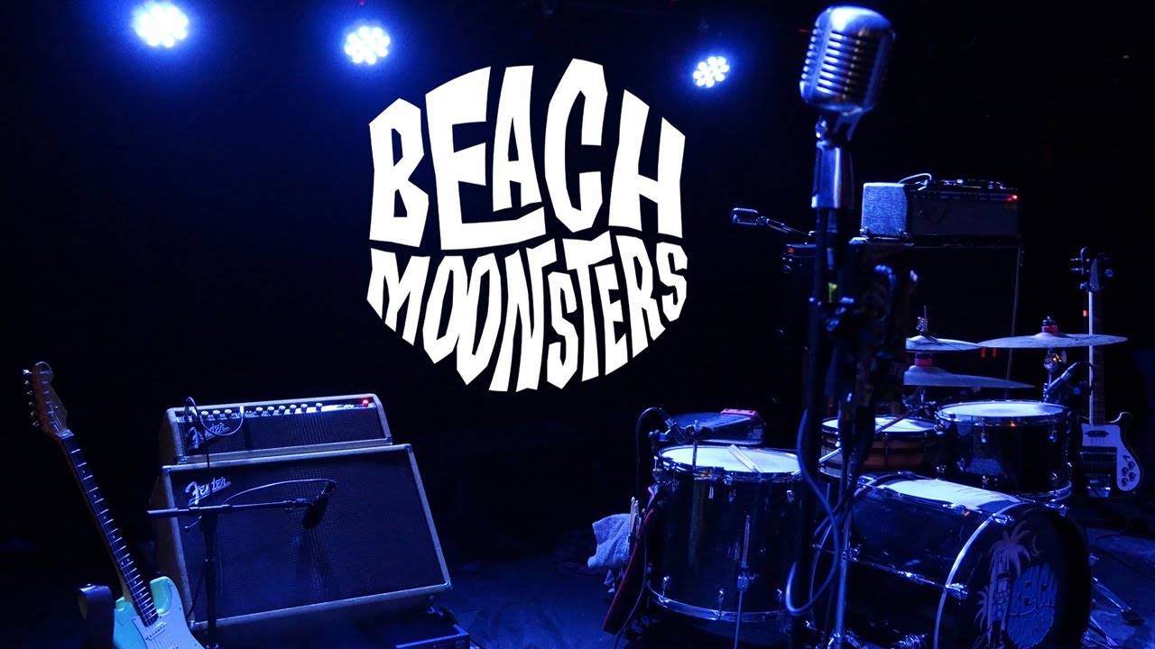 BEACH MOONSTERS 