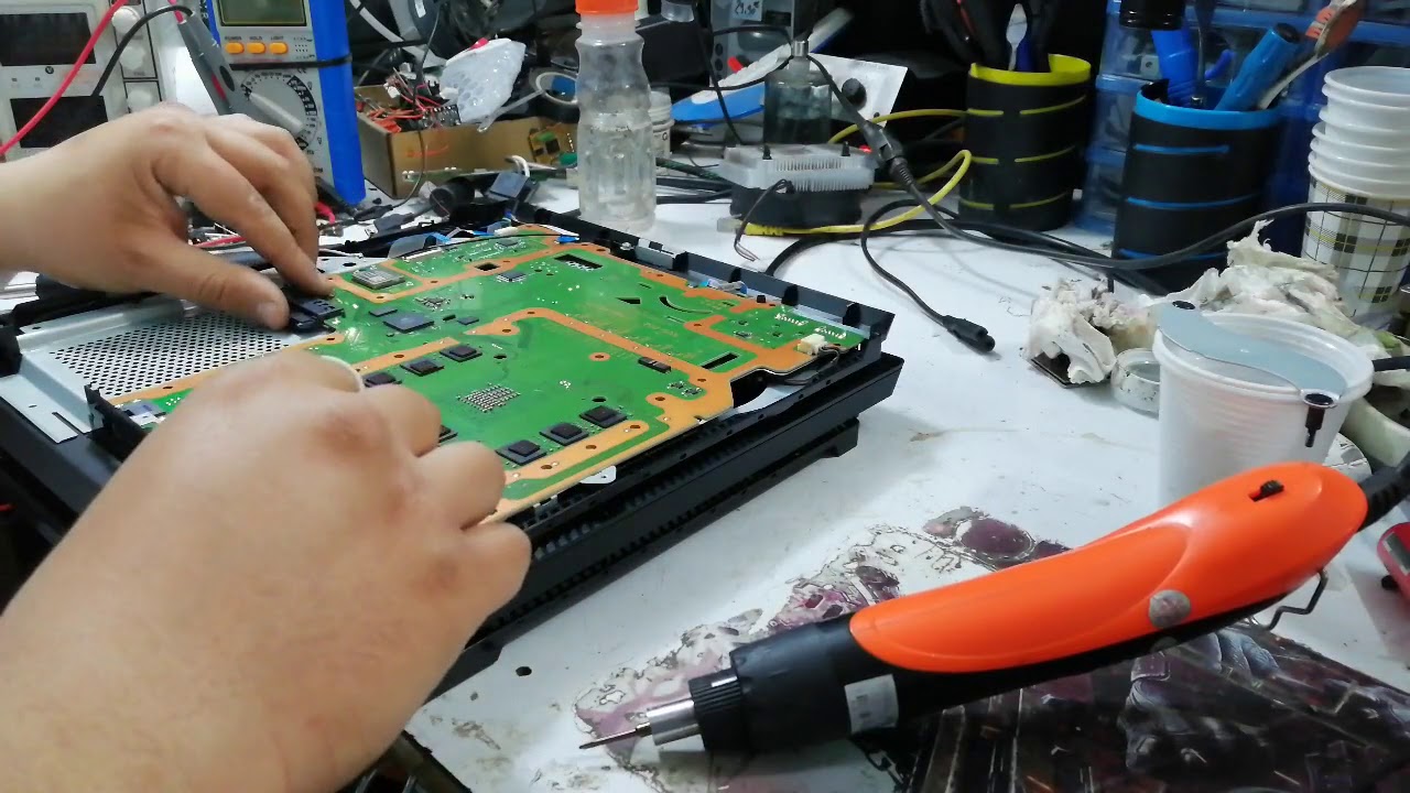 PS4 PRO  Turns on then turn off... FIX/((0558457946/0777983015))