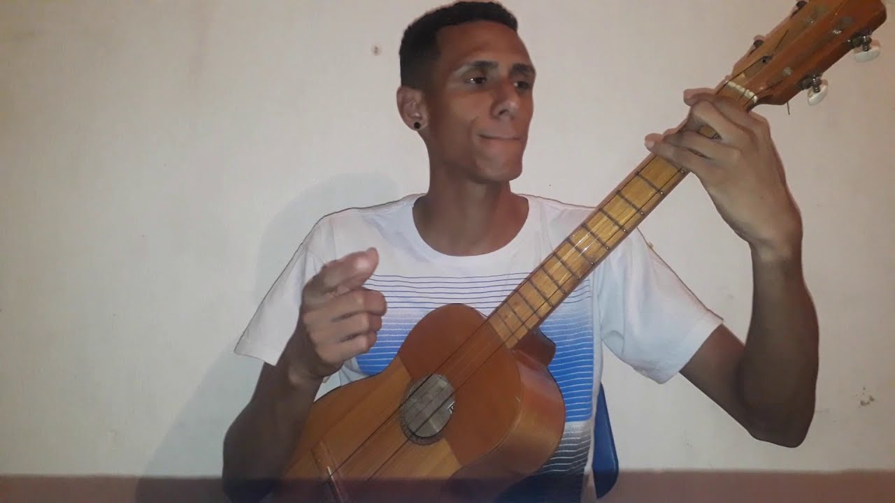 INOLVIDABLE DE BEELE 🎶💗 ACORDES CUATRO Y COVER
