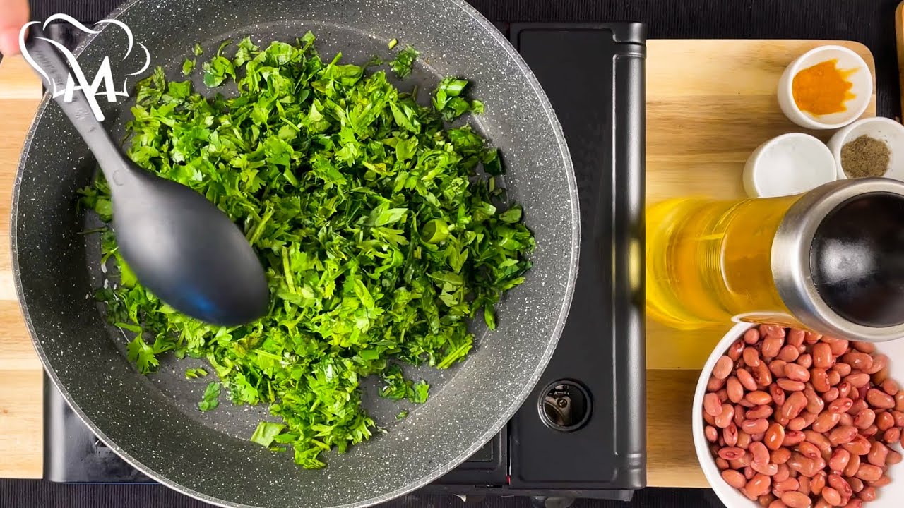 Как приготовить зеленое тушеное мясо с мясными зелеными листьями и красной фасоль