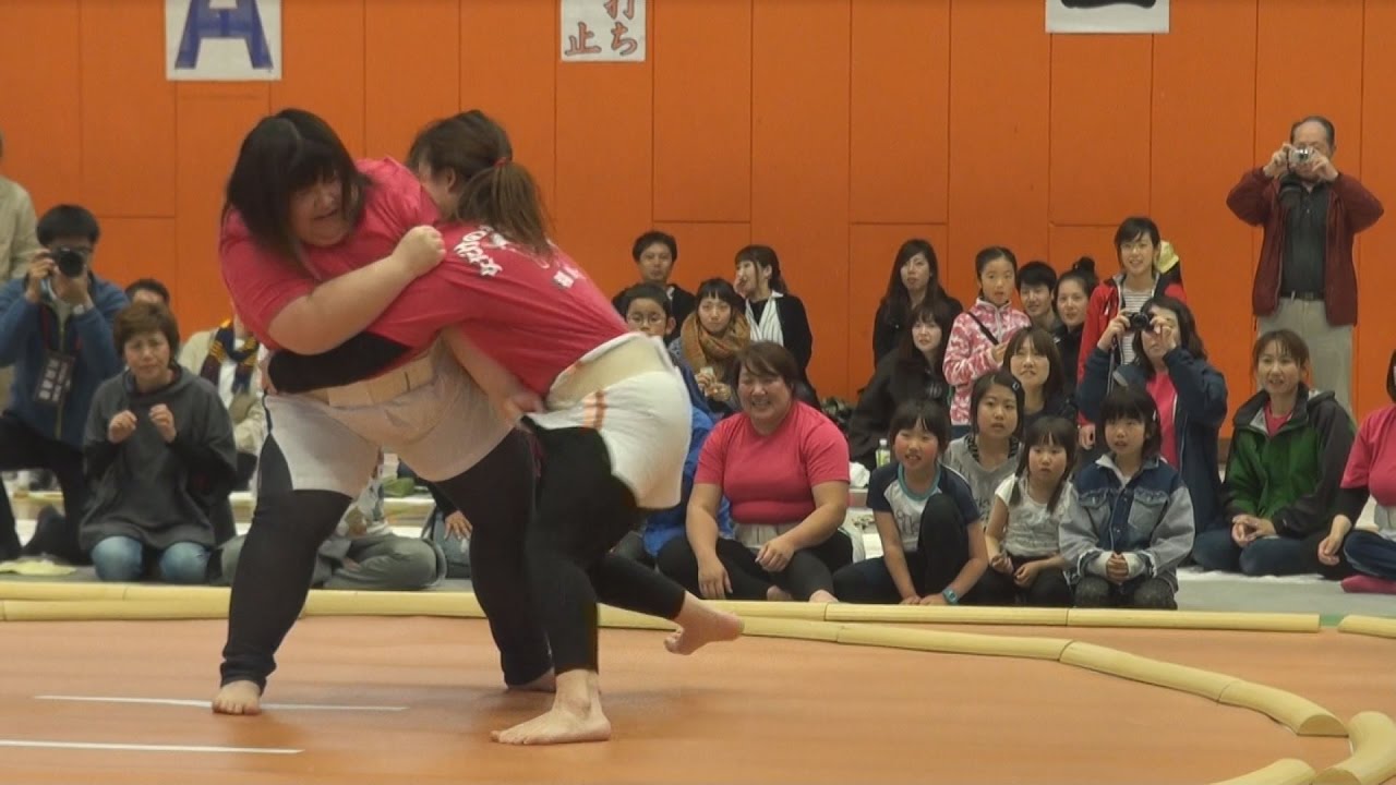 母の日、女相撲に沸く ２横綱生んだ北海道福島町