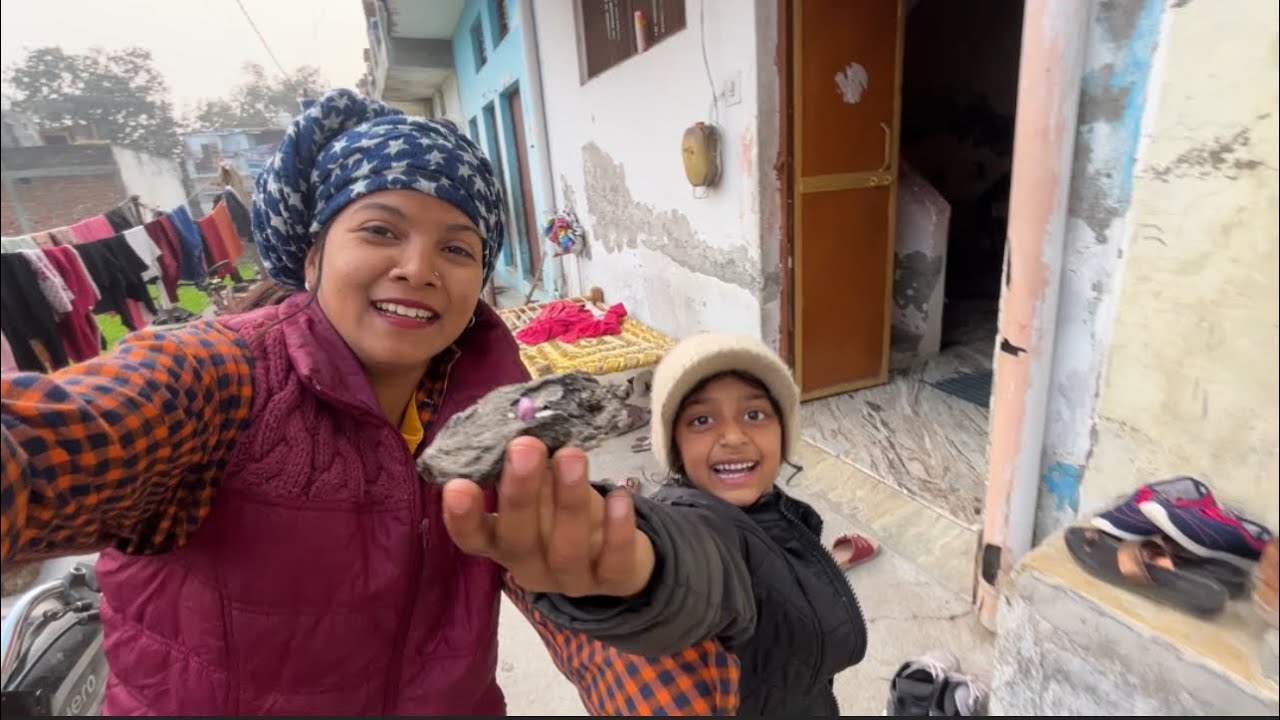 Gobbar pe candle 🕯️ laga rakhi Divya ne. Mummy lekar aai mota danda ab pitaai. || Kiran Mishra Vlogs