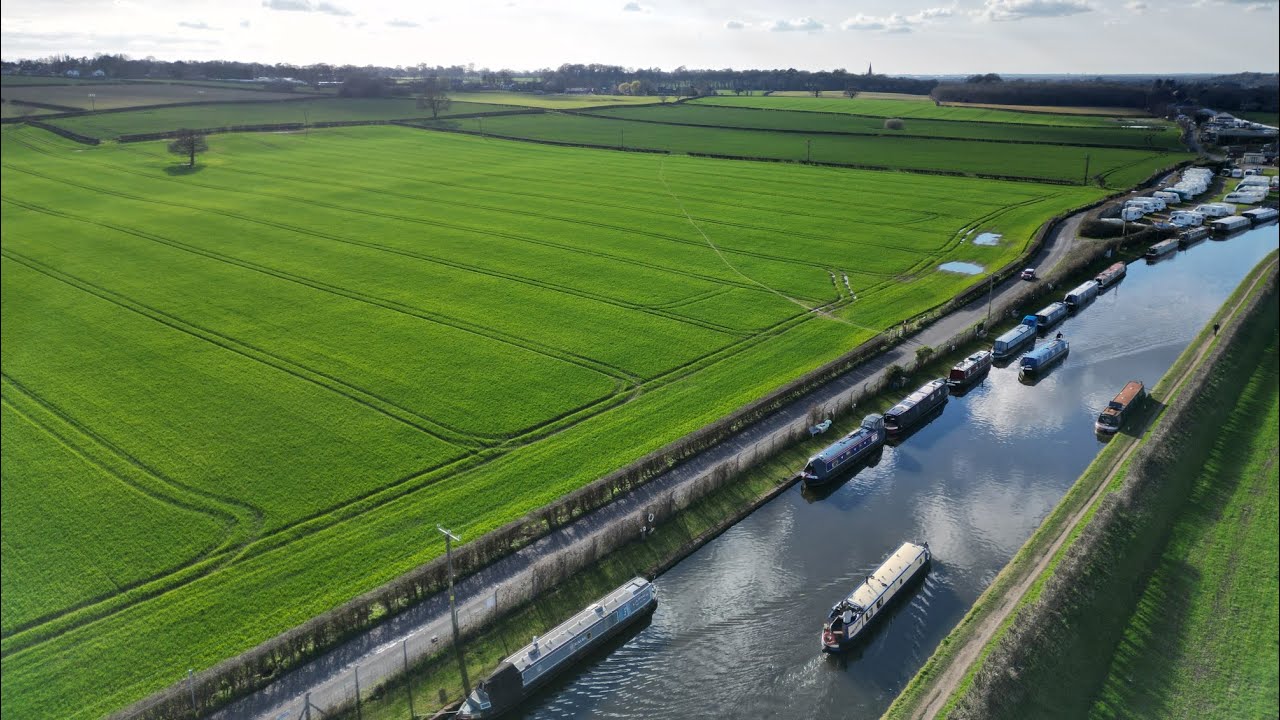 NARROWBOAT MATHILDA ON THE BRIDGEWATER CANAL AGDEN DJI MINI 3 PRO 4K