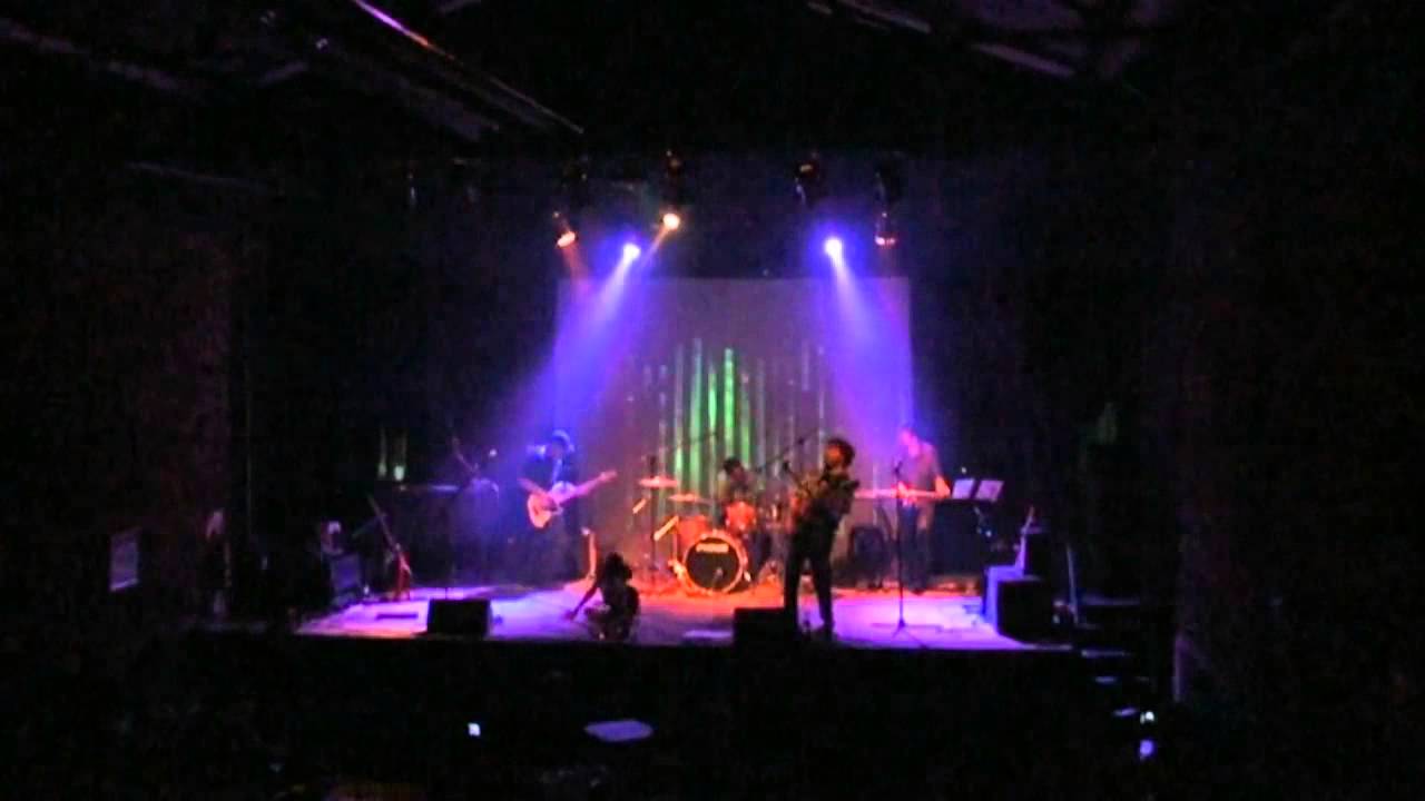 3 Camellos - Mi revoluci&oacute;n y yo (en vivo)