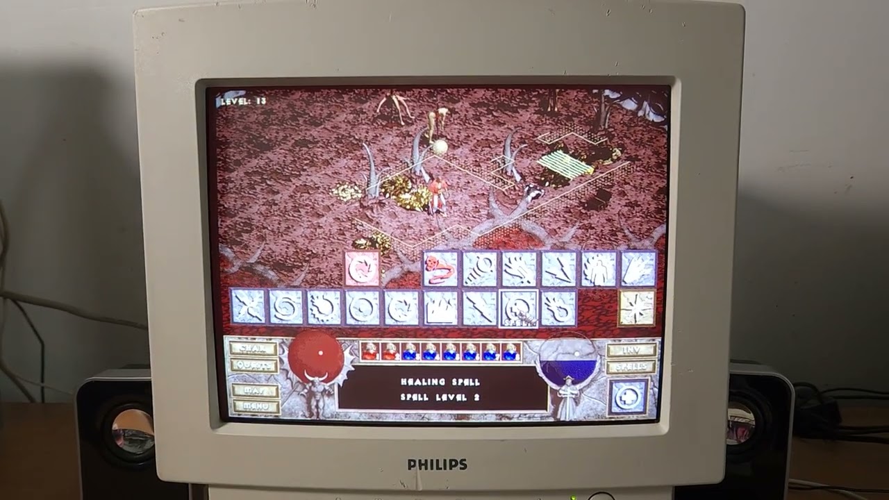 VINTAGE PHILIPS 15C 15 INCH CRT MONITOR PLAYING DIABLO 1