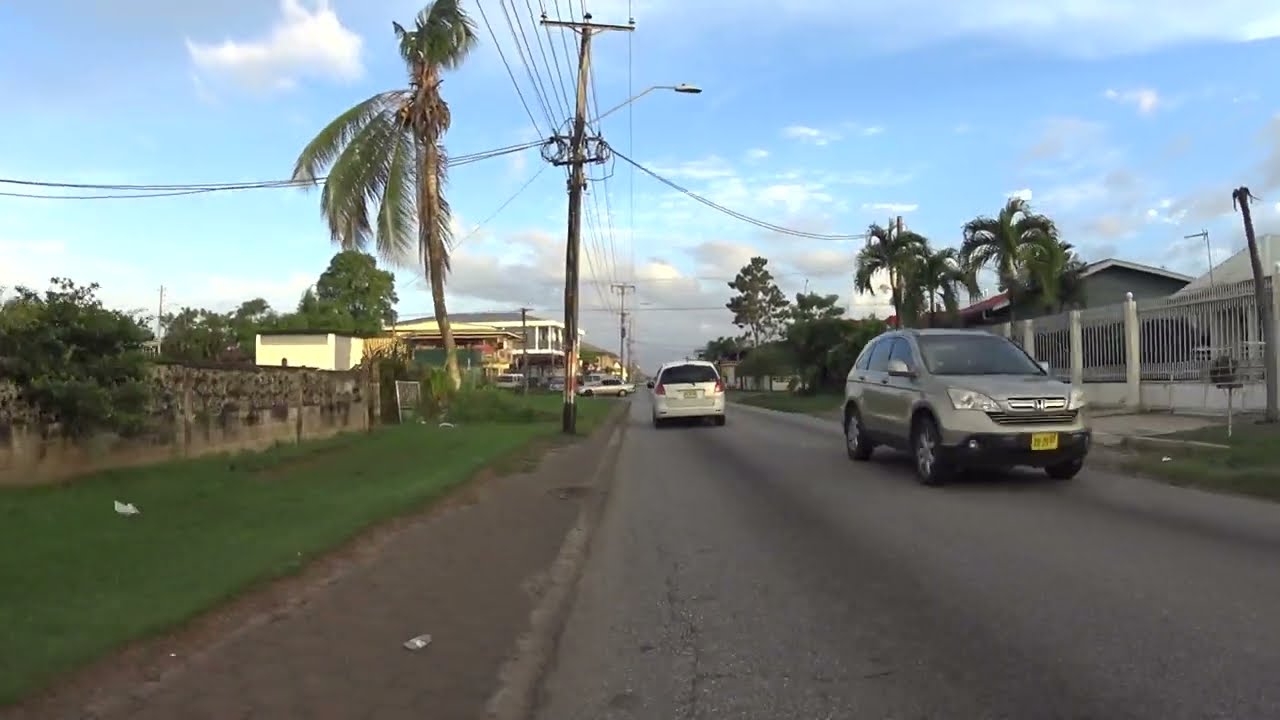 SURINAME - Franchepanestraat - Golden Hour