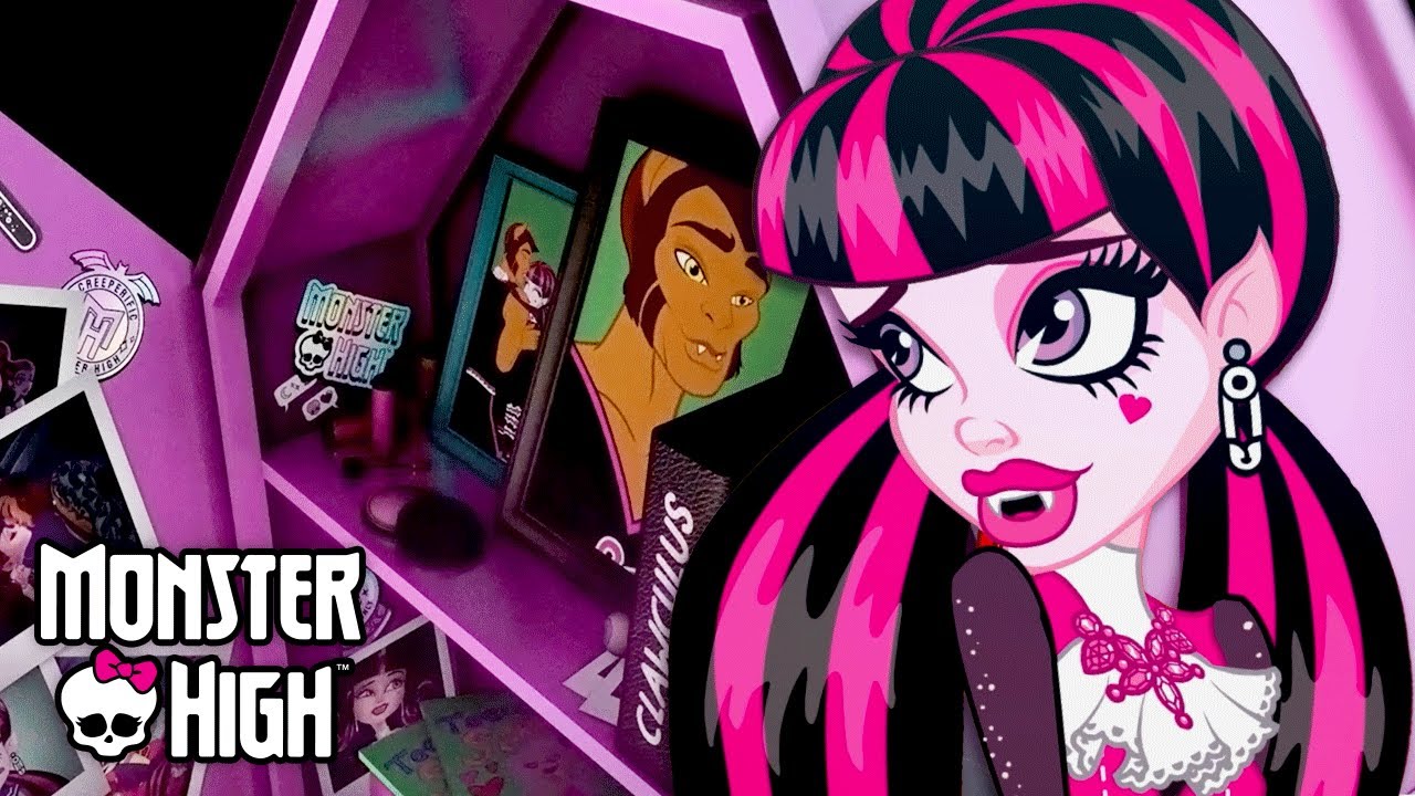 Draculaura's Locker Reveal! | Monster High