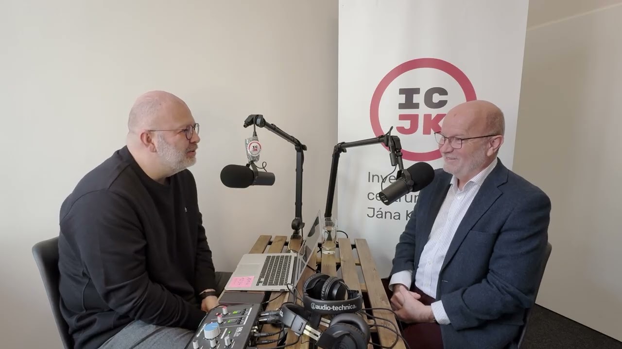 Lajčák profesionálne zlyhal, hovorí o uniknutej komunikácii s Epsteinom exminister Káčer