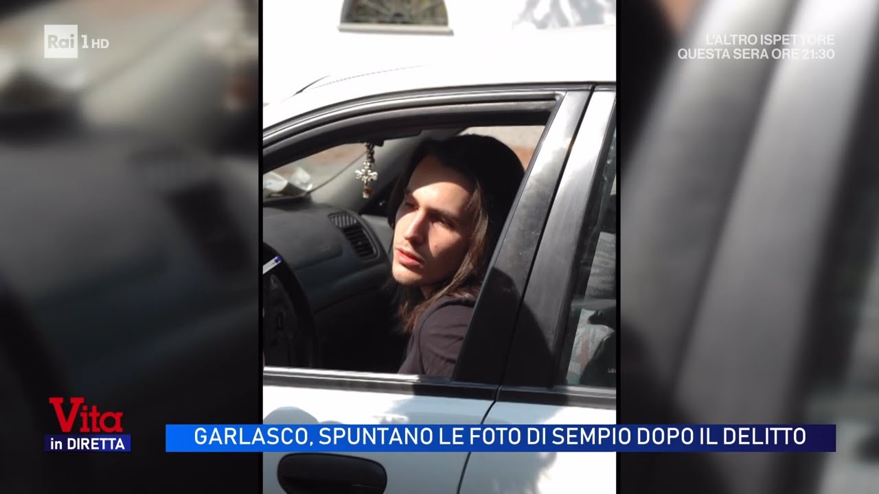 Garlasco, De Rensis e Bruzzone commentano le foto inedite di Sempio - Vita in diretta 02/12/2025